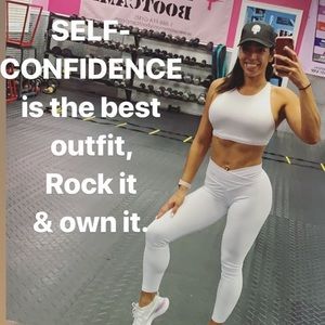 Scrunch Booty LEGGINGS WHITE CLS SPORTSWEAR